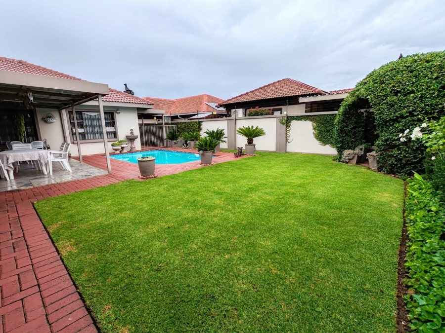4 Bedroom Property for Sale in Baillie Park North West